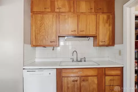 Kitchen - 308 Birch Rd, Springfield, OH 45503 photo 3 of 3