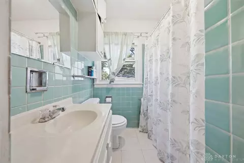 Bath - 308 Birch Rd, Springfield, OH 45503 photo 1 of 2