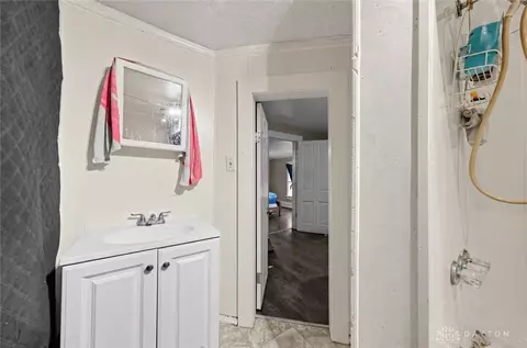 Bath - 405 3rd Ave, Mansfield, OH 44905 photo 3 of 3