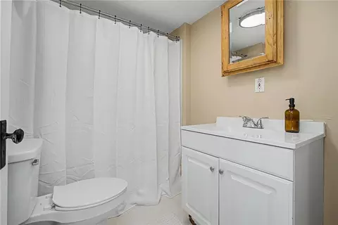 Bath - 2913 Haig Ave, Kettering, OH 45419 photo 1 of 2