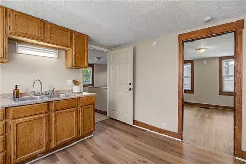 Entry Way - 2913 Haig Ave, Kettering, OH 45419 photo 1 of 8