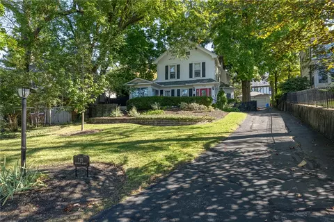 710 Harman Ave, Oakwood, OH 45419