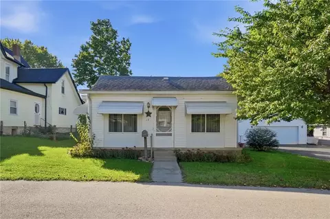 13 N Maple St, Jamestown, OH 45335