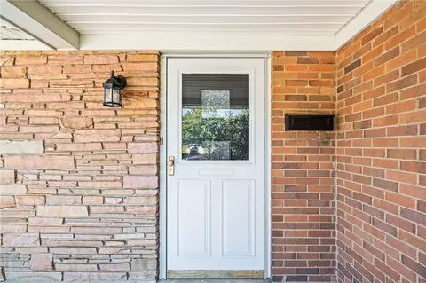 Entry Way - 1012 E Stroop Rd, Kettering, OH 45429 photo 1 of 2