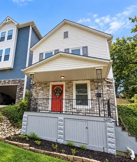 6219 Bedford St, Cincinnati, OH 45227