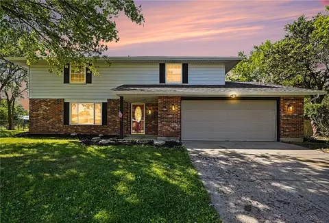 6621 Green Lee Ct, Huber Heights, OH 45424