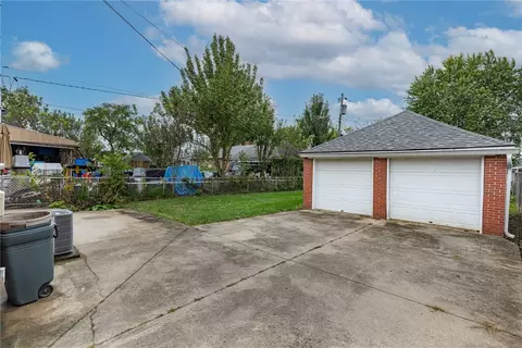 Exterior - 3109 Shroyer Rd, Kettering, OH 45429 photo 4 of 6