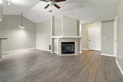 Living - 1156 Captains Brg, Centerville, OH 45458 photo 1 of 6