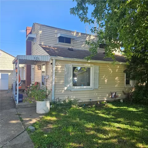 121 Powell Ave, Fairborn, OH 45324