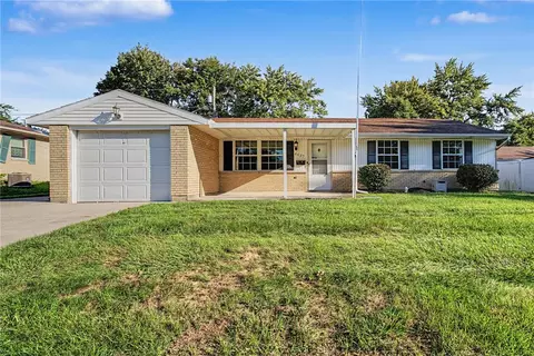 6637 Taylorsville Rd, Huber Heights, OH 45424