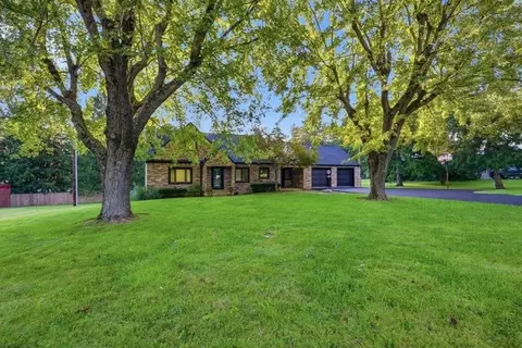 5940 Basore Rd, Dayton, OH 45415
