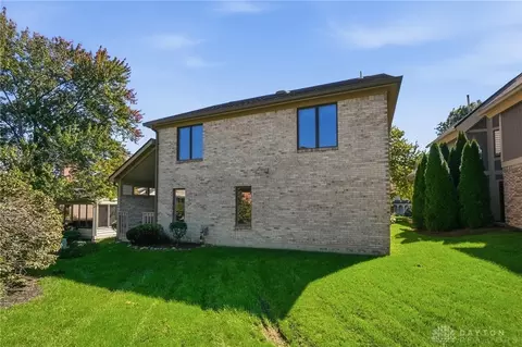 Exterior - 691 Doe Xing, Centerville, OH 45459 photo 6 of 9