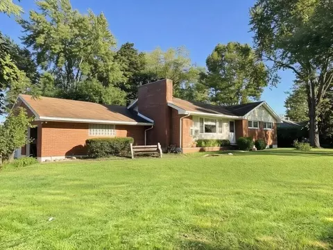 8352 Crestway Rd, Clayton, OH 45315