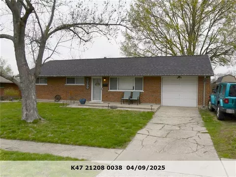 2077 Terrylynn Ave, West Carrollton, OH 45439