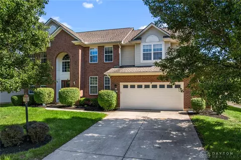 90 Triple Crown Cir, Springboro, OH 45066