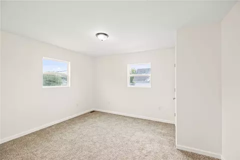 Bedroom - 2135 Columbus Rd, Springfield, OH 45503 photo 3 of 6