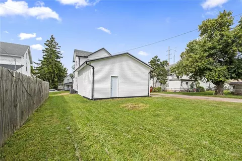 Exterior - 2135 Columbus Rd, Springfield, OH 45503 photo 3 of 4