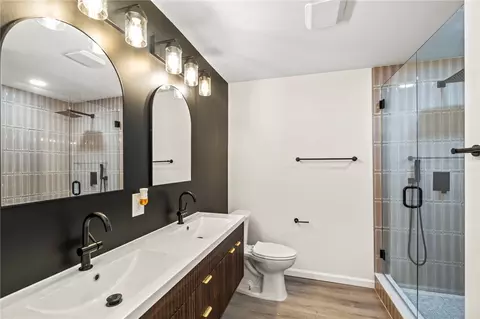 Bath - 2135 Columbus Rd, Springfield, OH 45503 photo 2 of 3