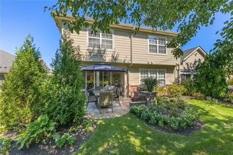 Exterior - 700 Mackenzie Ct, Centerville, OH 45458 photo 3 of 8