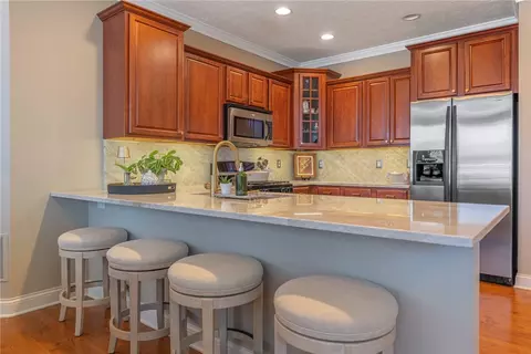 Kitchen - 700 Mackenzie Ct, Centerville, OH 45458 photo 2 of 5