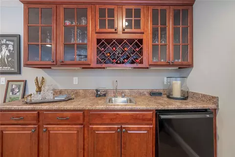 Kitchen - 700 Mackenzie Ct, Centerville, OH 45458 photo 5 of 5
