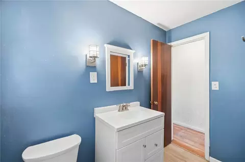 Bath - 260 W 2nd St, Springfield, OH 45504 photo 2 of 3