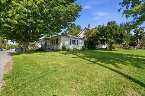 Exterior - 260 W 2nd St, Springfield, OH 45504 photo 1 of 11