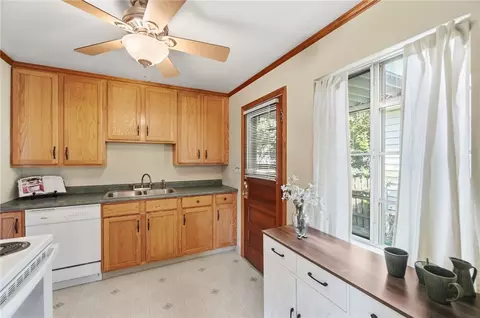 Kitchen - 260 W 2nd St, Springfield, OH 45504 photo 3 of 6
