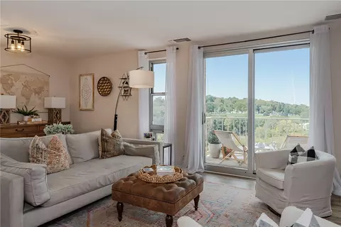 Living - 2230 S Patterson Blvd #75, Kettering, OH 45409 photo 9 of 12