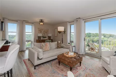 Living - 2230 S Patterson Blvd #75, Kettering, OH 45409 photo 2 of 12