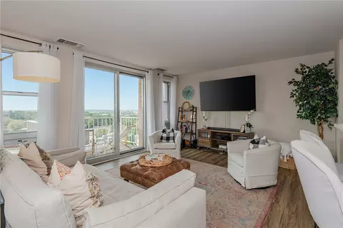 Living - 2230 S Patterson Blvd #75, Kettering, OH 45409 photo 4 of 12