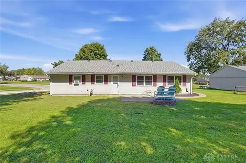 Exterior - 1817 Marinette Dr, Springfield, OH 45503 photo 5 of 8
