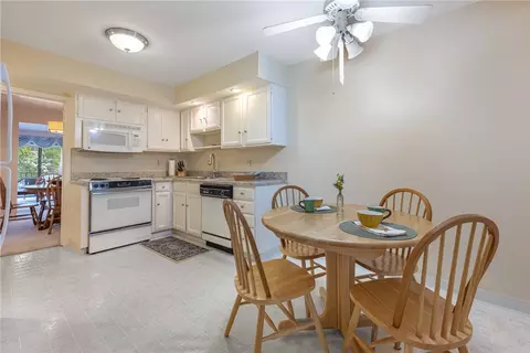 Dining - 5401 Landau Dr #16, Kettering, OH 45429 photo 1 of 3
