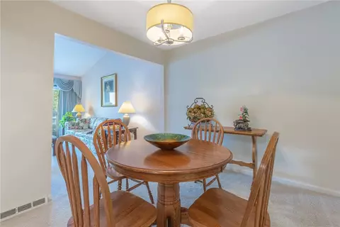 Dining - 5401 Landau Dr #16, Kettering, OH 45429 photo 2 of 3
