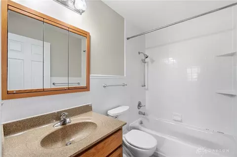 Bath - 1217 Cloverfield Ave, Kettering, OH 45429 photo 3 of 3
