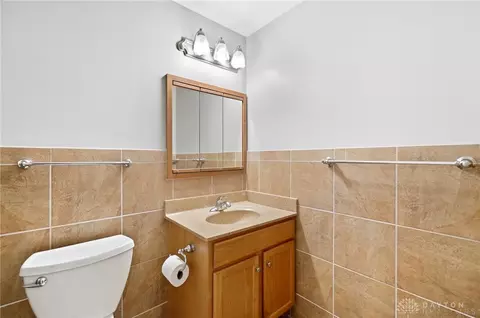 Bath - 1217 Cloverfield Ave, Kettering, OH 45429 photo 1 of 3
