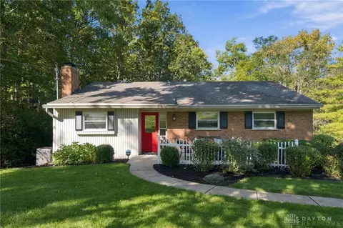 11701 Thistlehill Dr, Symmes Twp, OH 45140