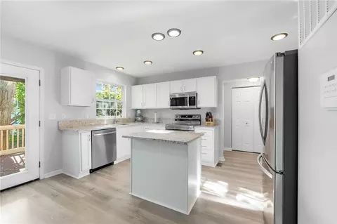Kitchen - 1559 Doddington Rd, Kettering, OH 45409 photo 3 of 7