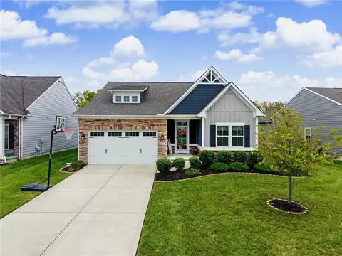 921 Cedar Grove Dr, Tipp City, OH 45371