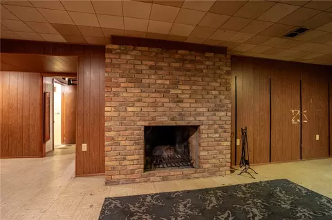 Living - 1204 Chateau Dr, Kettering, OH 45429 photo 5 of 5
