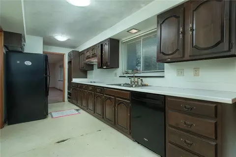 Kitchen - 1204 Chateau Dr, Kettering, OH 45429 photo 1 of 3