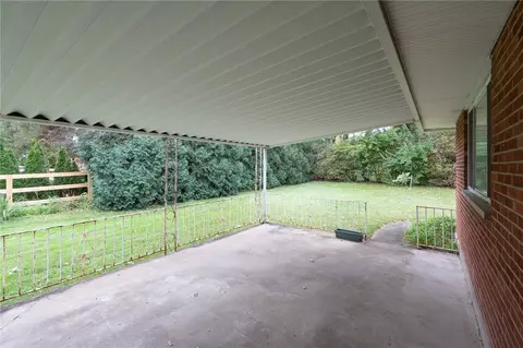 Exterior - 1204 Chateau Dr, Kettering, OH 45429 photo 6 of 7
