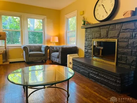 Living - 2935 Robin Rd, Kettering, OH 45409 photo 1 of 5