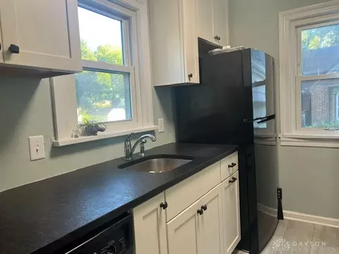 Kitchen - 2935 Robin Rd, Kettering, OH 45409 photo 4 of 4