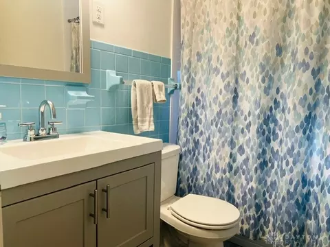 Bath - 2935 Robin Rd, Kettering, OH 45409 photo 1 of 3