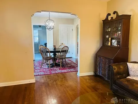 Dining - 2935 Robin Rd, Kettering, OH 45409 photo 1 of 3