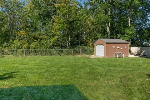 Exterior - 11060 Pennfield Rd, Centerville, OH 45458 photo 8 of 16
