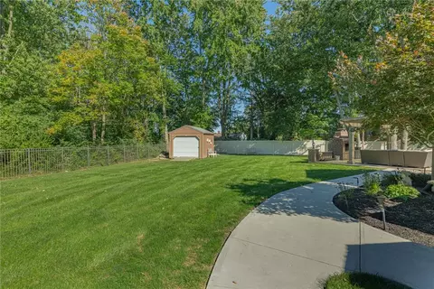 Exterior - 11060 Pennfield Rd, Centerville, OH 45458 photo 10 of 16