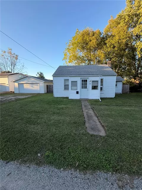 712 Rex Ln, Eaton, OH 45320