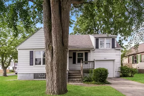Exterior - 751 Broad Blvd, Kettering, OH 45419 photo 2 of 3